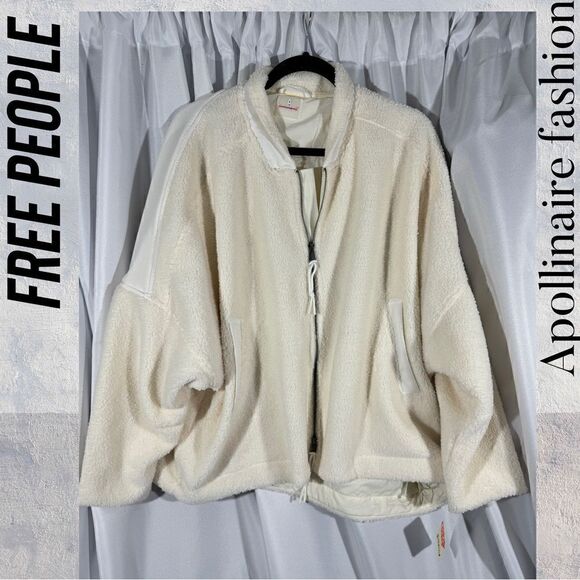 FREE PEOPLE TOURNAMENT FLEECE NWT IN IVORY LARGE - Picture 5 of 7